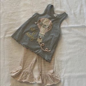 Kids matching spring outfit